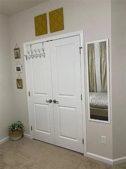 Building Photo - 2008 Hemlock Ln