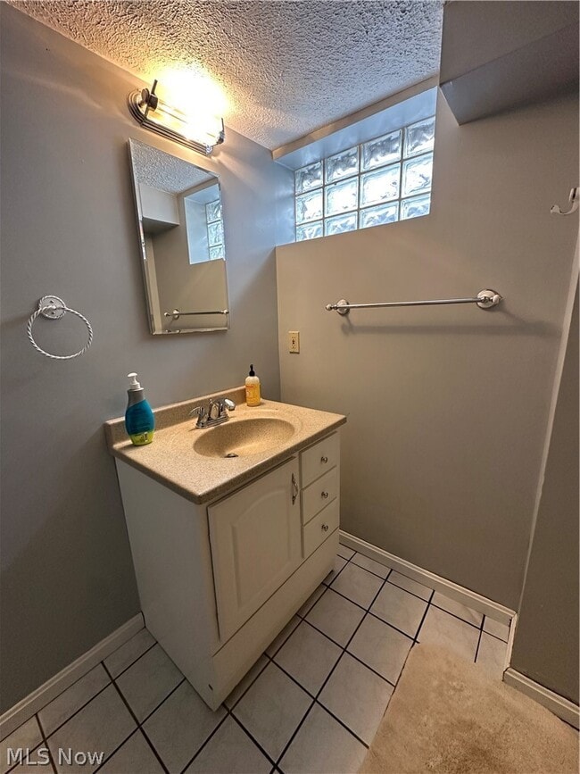 Building Photo - 1579 Laclede Rd