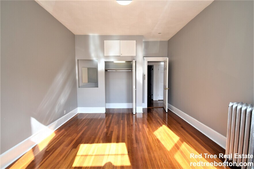 Building Photo - 83 Glenville Ave