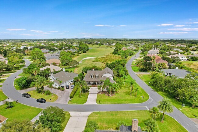 Building Photo - 500 Turnberry Ln