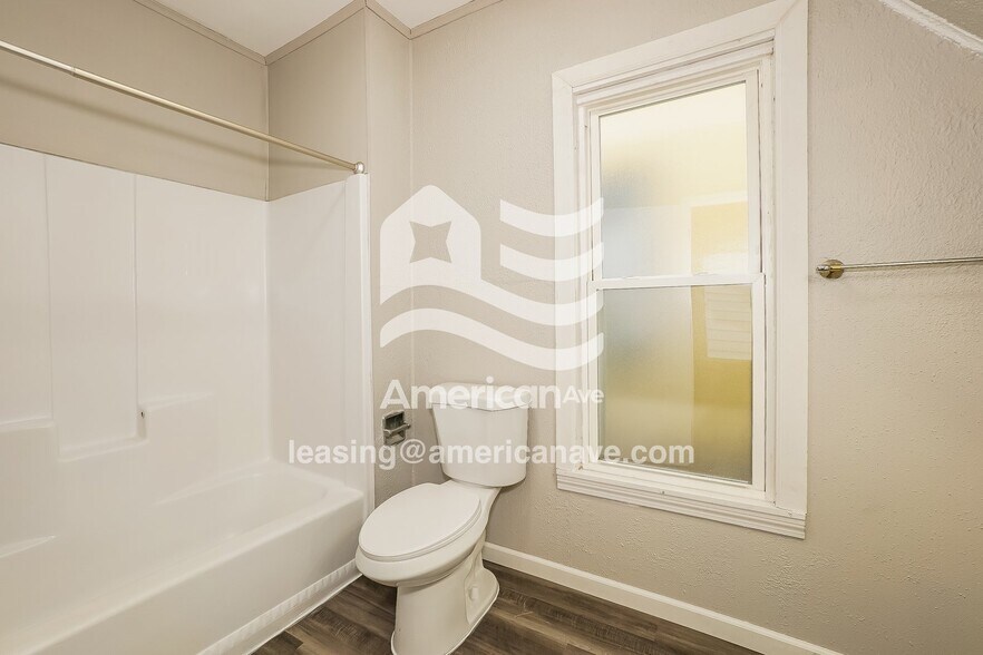 Building Photo - 1027 Washington Ave