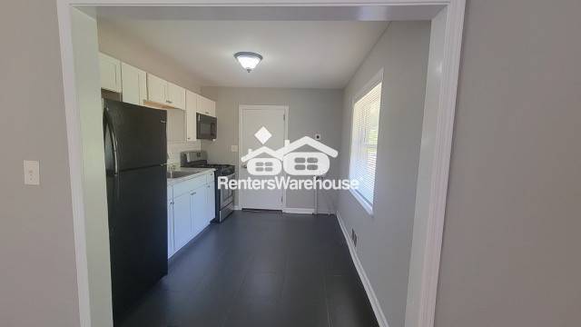 Building Photo - 1907 Lyle Ave