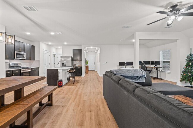 Building Photo - 7619 Grenadine Bloom Bnd