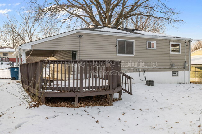 Building Photo - 10044 Pepper Ln