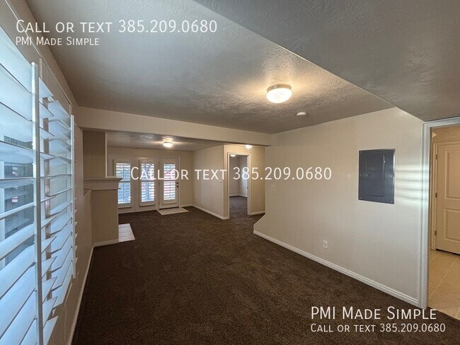 Building Photo - 14910 Treseder St