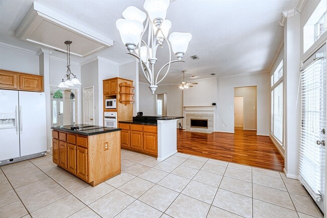 Building Photo - 5211 High Glen Ct