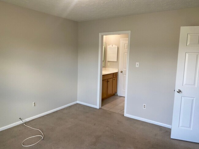 Building Photo - 6501-A Tannen Ct