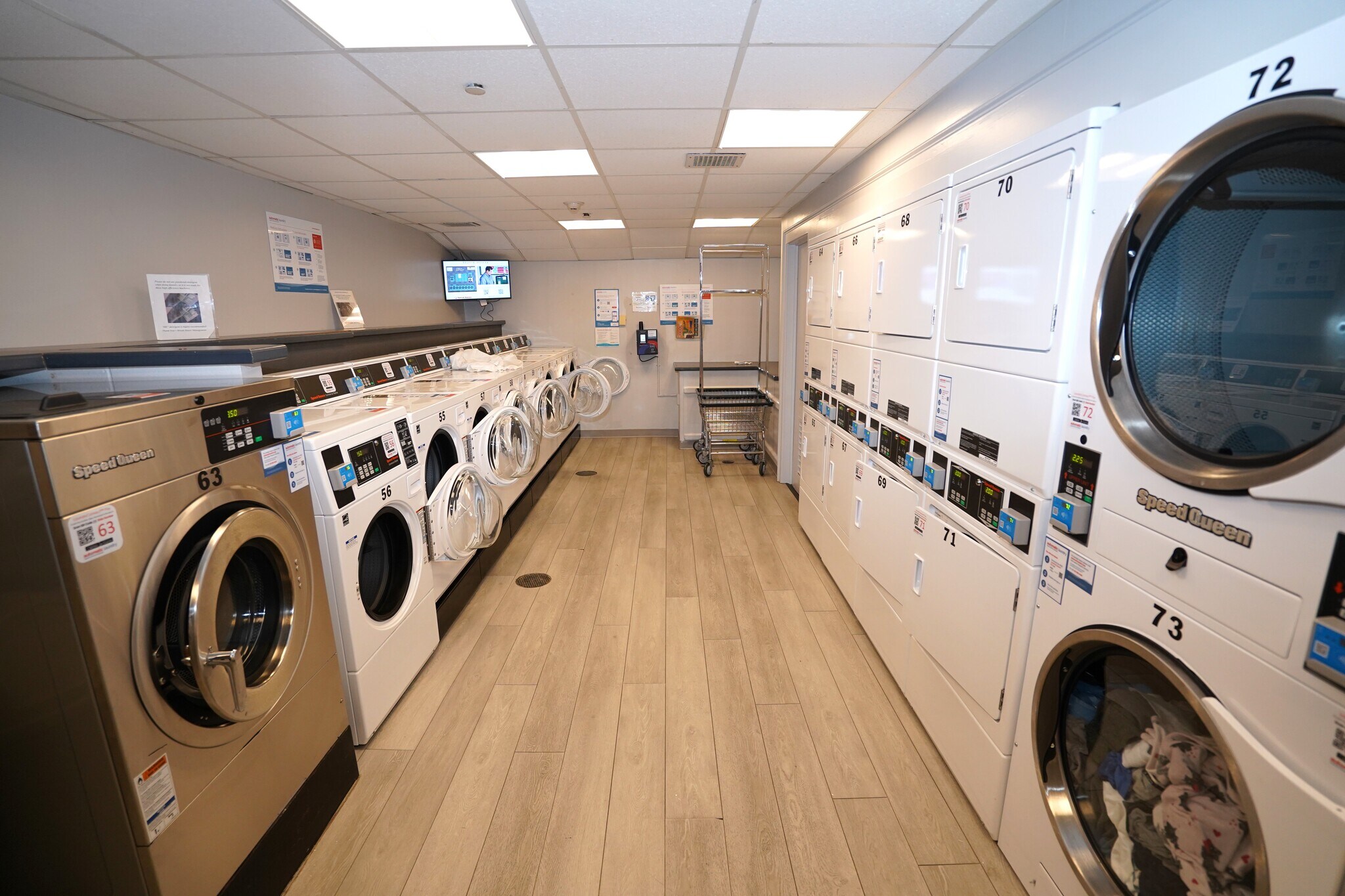 Building Photo - 77 Pond Ave