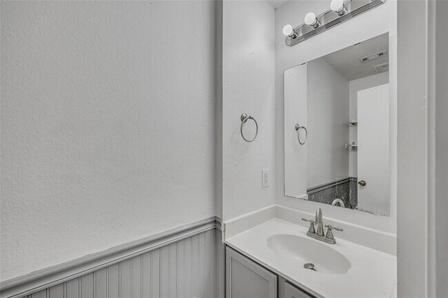 Building Photo - 2514 Byfield Dr