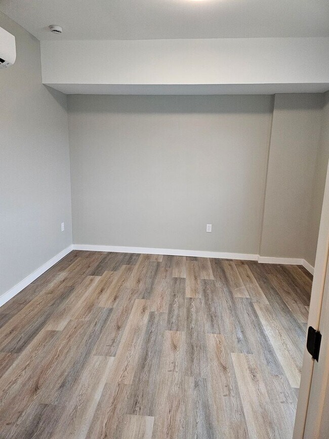 Building Photo - New 2 bed apartment