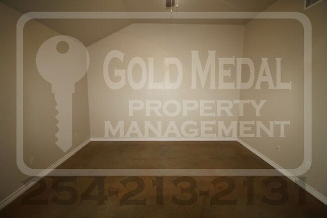 Building Photo - 4003 Cambridge Dr