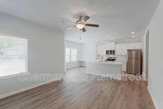 Building Photo - 2034 Lotus Dr