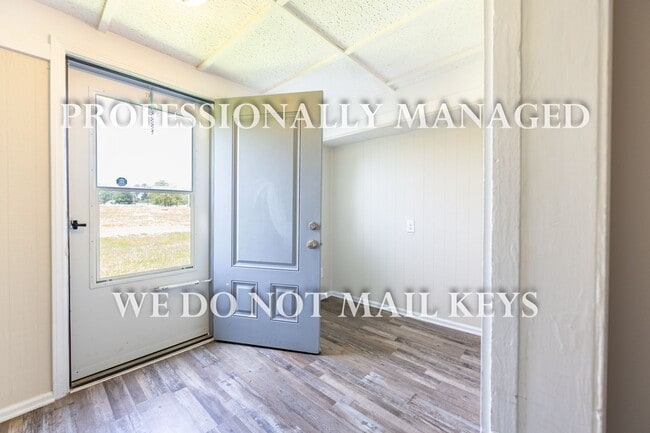 Building Photo - 1109 N Winstead Ave