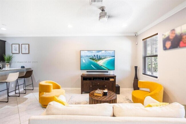 Building Photo - 3 bedroom in Hollywood FL 33021
