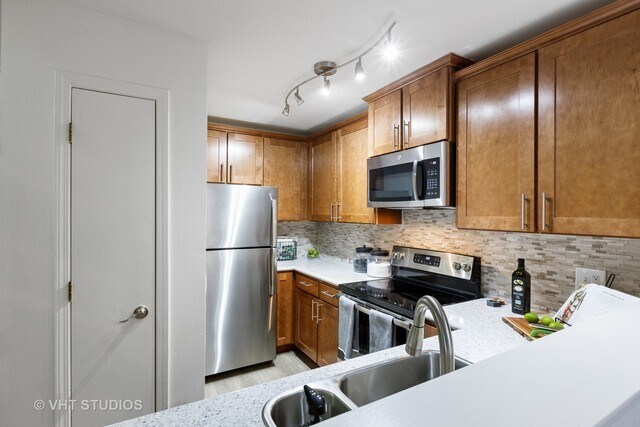 Building Photo - 1601 Buttonwood Cir