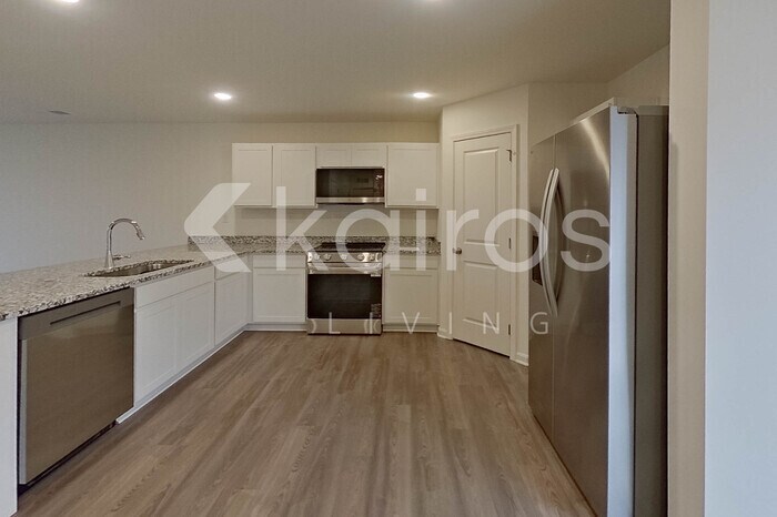 Building Photo - 80 Stodmire Ct