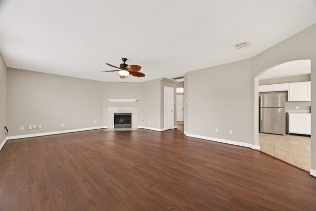 Building Photo - 1411 Heathcote Ln