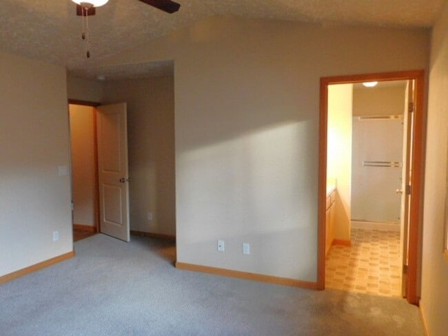 Building Photo - 3Bd/2Ba Single Story House - Available Soon!