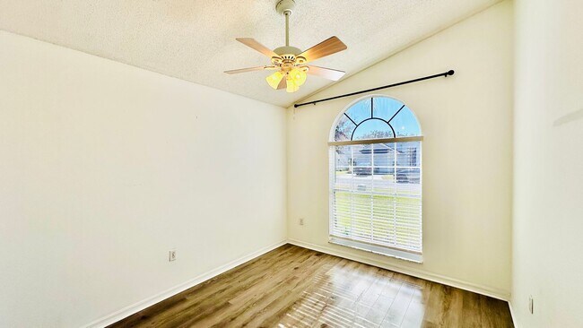 Building Photo - Relax & recharge in this Charming 3Bedroom...
