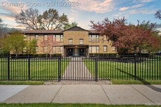Building Photo - 617 E Lincoln Ave