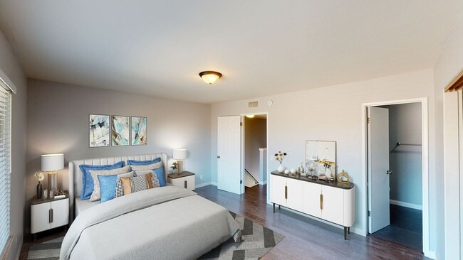 Building Photo - 2 Large Bedroom Home Centrally Located in Garden Grove