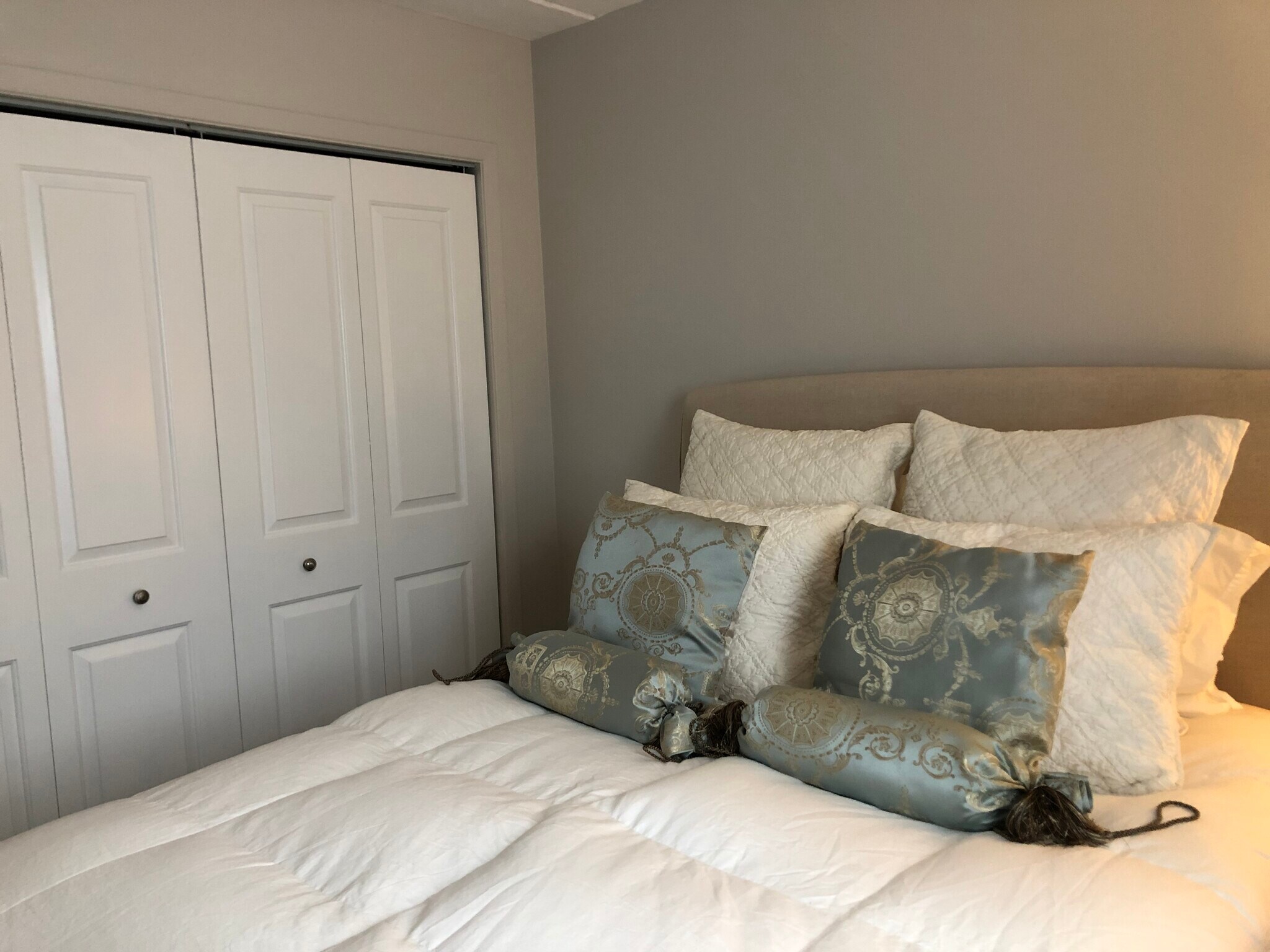 Bedroom 1 - 737 N Western Ave