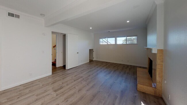 Building Photo - 1618 King St