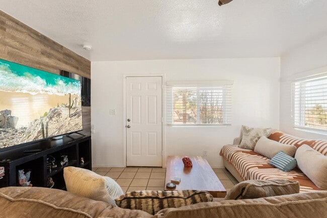 Building Photo - 7245 S Cole Ln