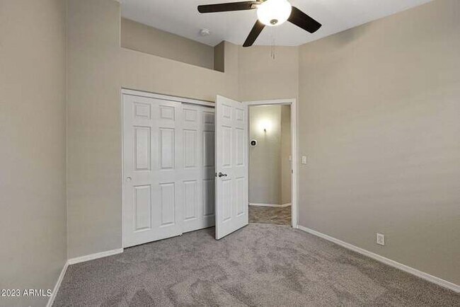 Building Photo - Stunning 3-bedroom, 2-bath home