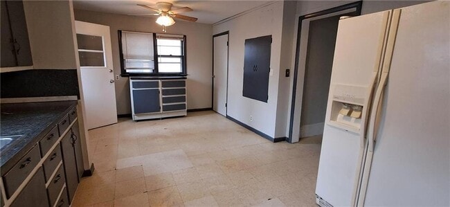 Building Photo - 635 N 22nd St