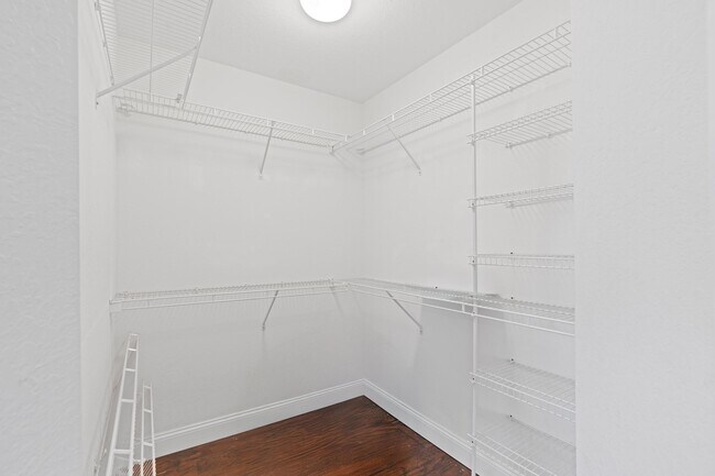 Building Photo - 16147 Sierra Palms Dr
