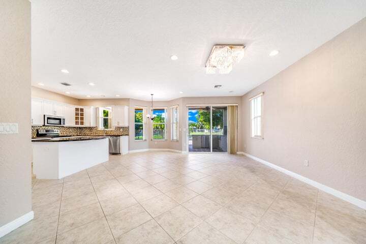 Building Photo - 2324 Simonson Dr