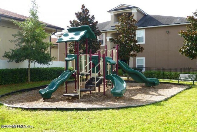 Building Photo - 9625 Amarante Way