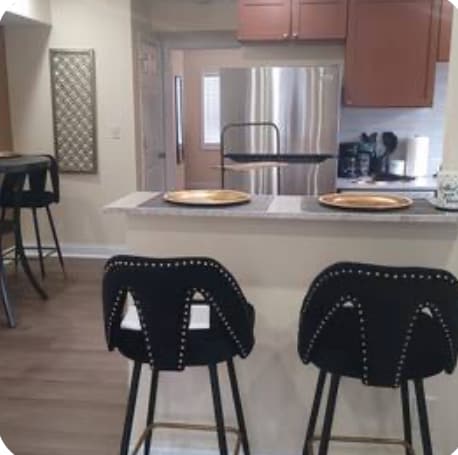 Kitchen - 2137 Highland Ave