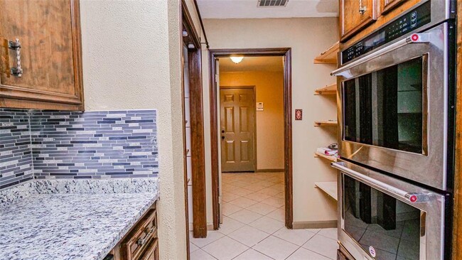 Building Photo - 4819 Marywood Dr