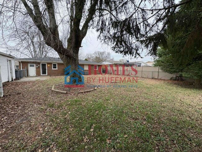 Building Photo - Four Bedroom House | Detached Garage | Mov...