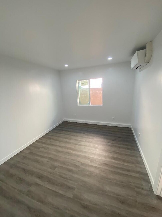 Building Photo - 19809 Blythe St