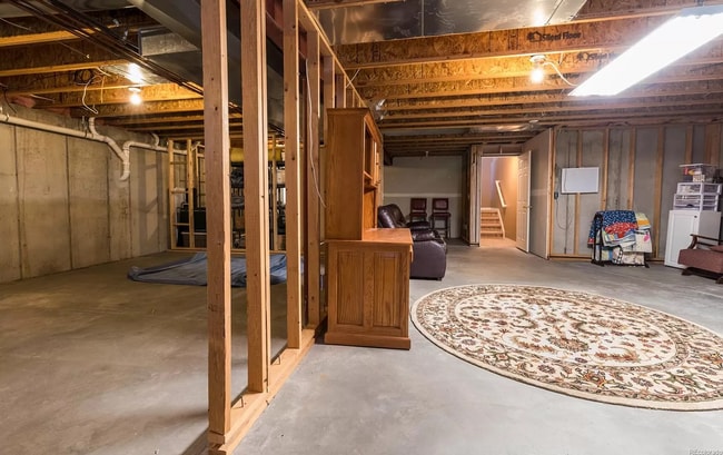 Building Photo - 55743 E 39th Ave