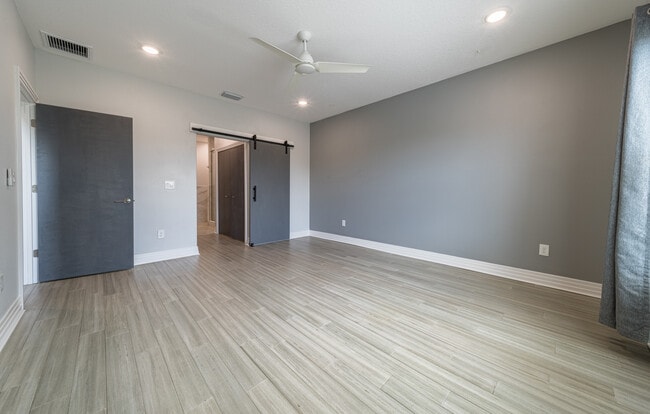 Building Photo - 2325 1st Ave S