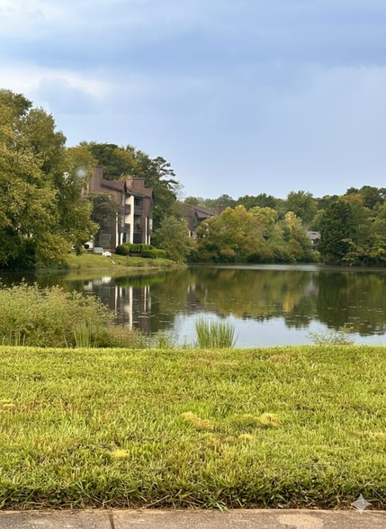 Building Photo - 8111 Cedar Glen Dr