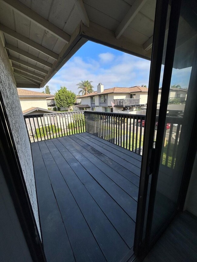 Building Photo - Beautifully Updated 3-Bedroom Townhome with Fireplace, Private Patio & Community Pool $3,195
