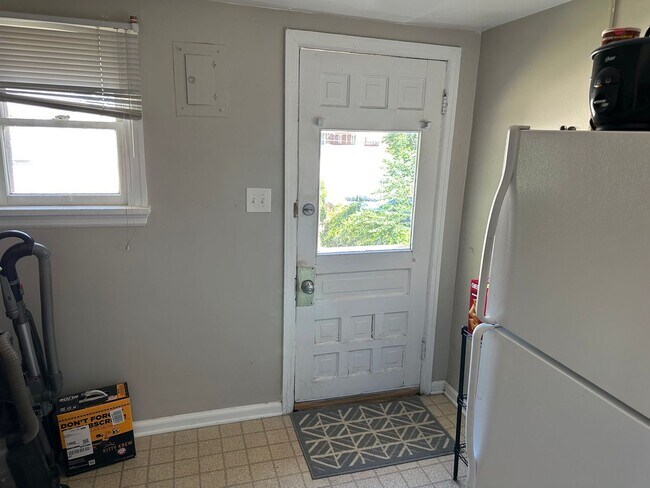 Primary Photo - University Housing SLC LLC - 327