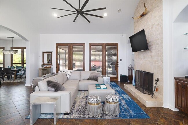 Building Photo - 15203 Lariat Trail