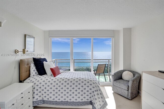 Building Photo - 6917 Collins Ave