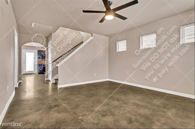 Building Photo - 4611 Graceful Ln