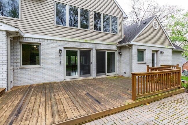 Building Photo - SOPHISTICATED COMFORT in HISTORIC FRANKLIN