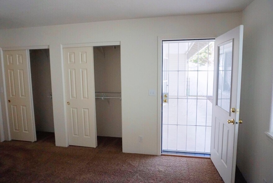 Building Photo - 1221 Skeeters Ln