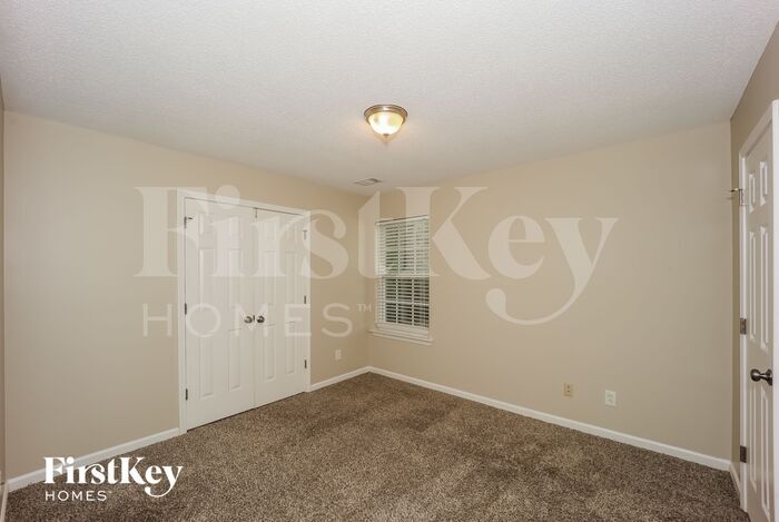 Building Photo - 272 Windriver Trail