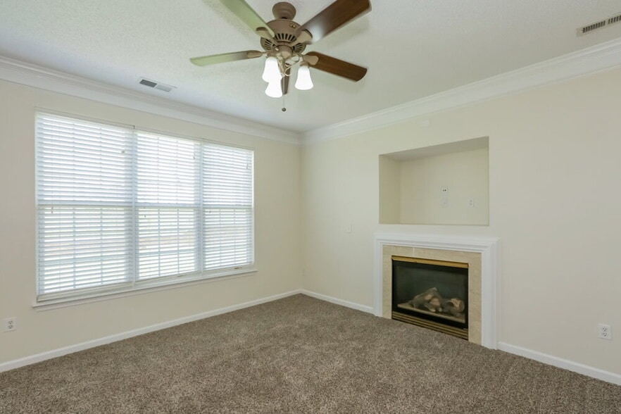 Building Photo - 11925 Misty Pine Ct