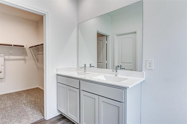 Building Photo - 4953 Almond Ter Dr